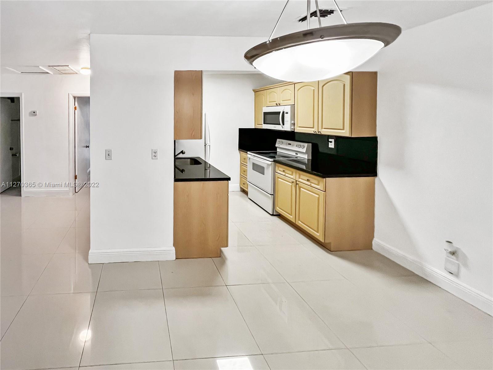 400 Minorca Ave Unit: 1