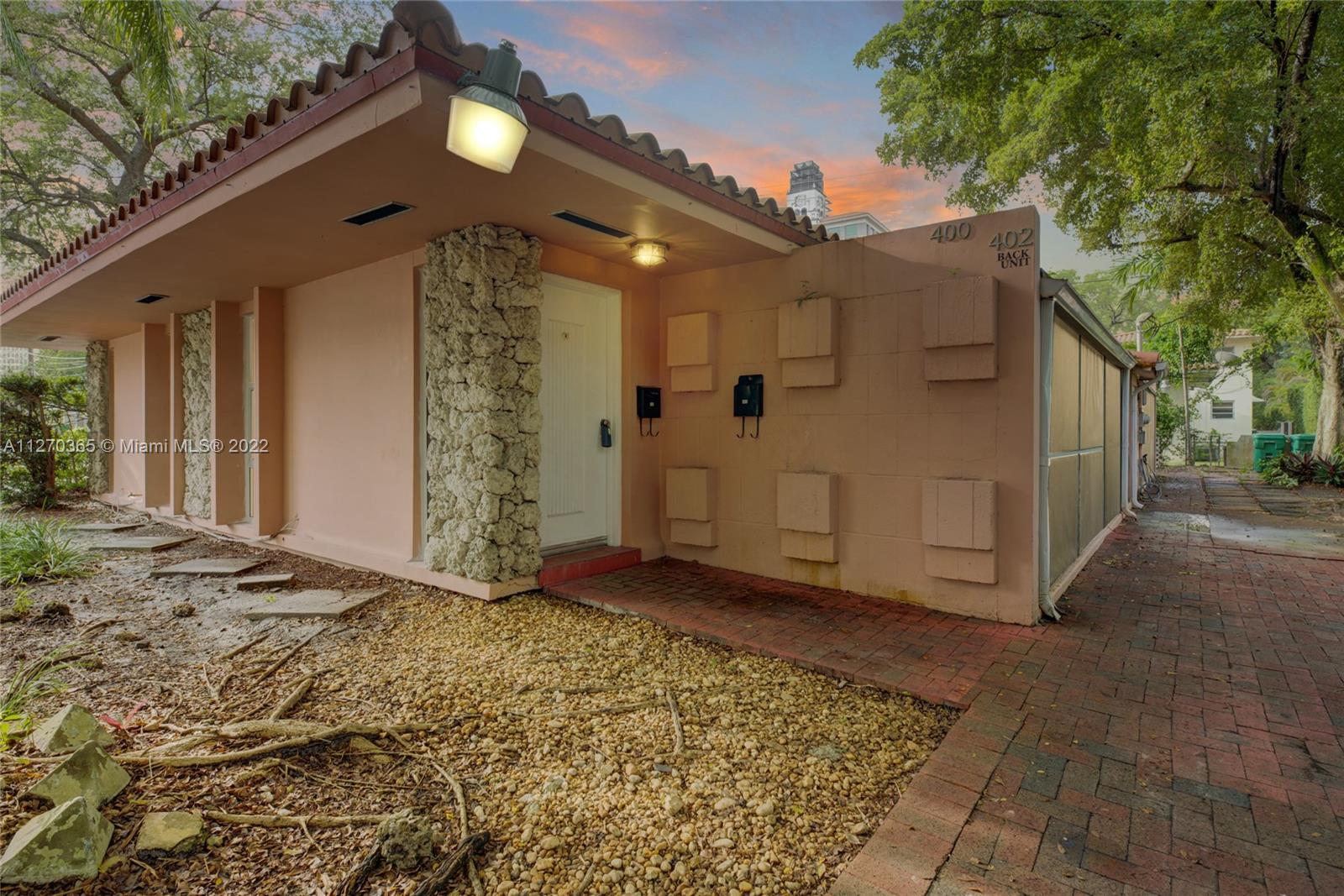 400 Minorca Ave Unit: 1
