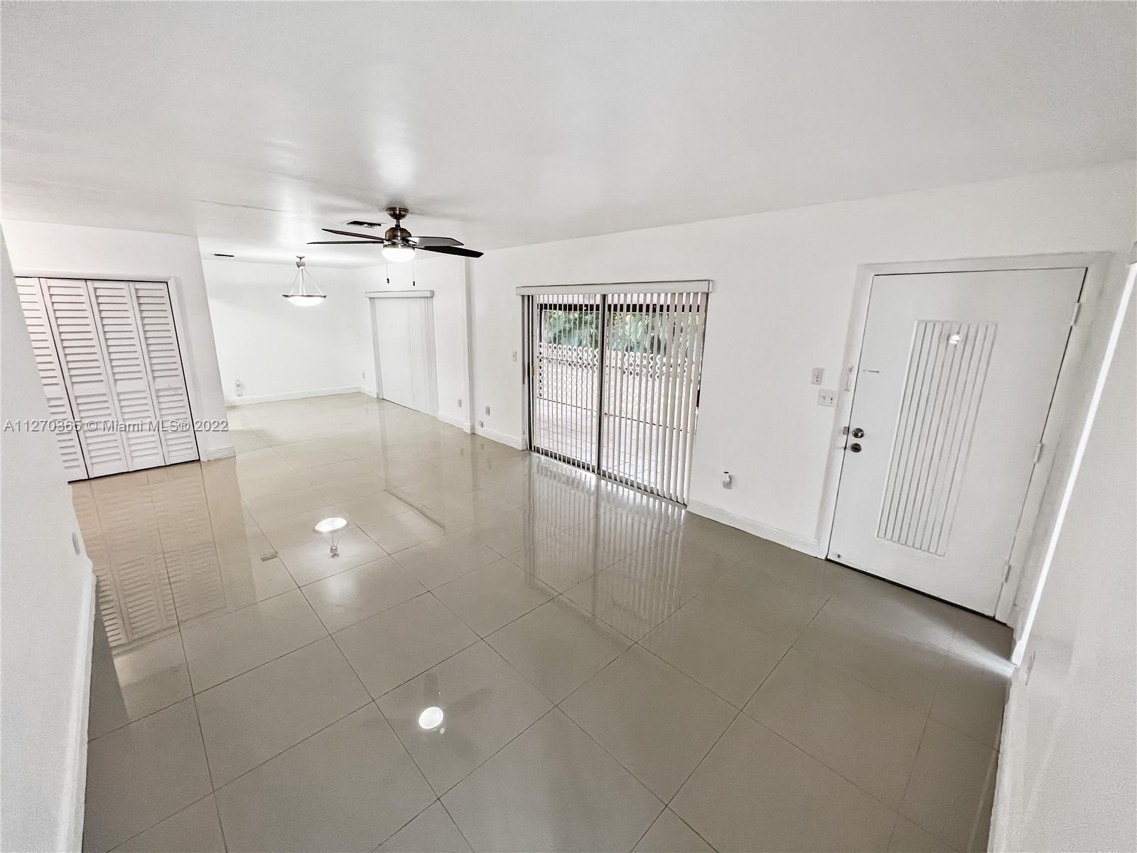 400 Minorca Ave Unit: 1