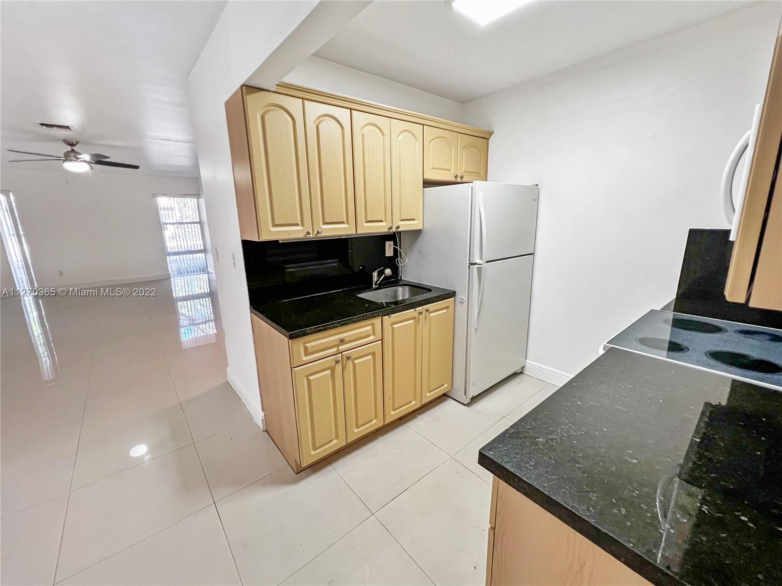 400 Minorca Ave Unit: 1