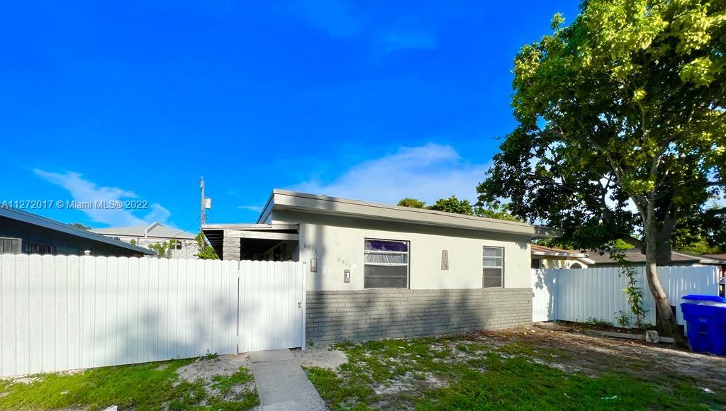 6811 NW 4th Ct Unit: 1