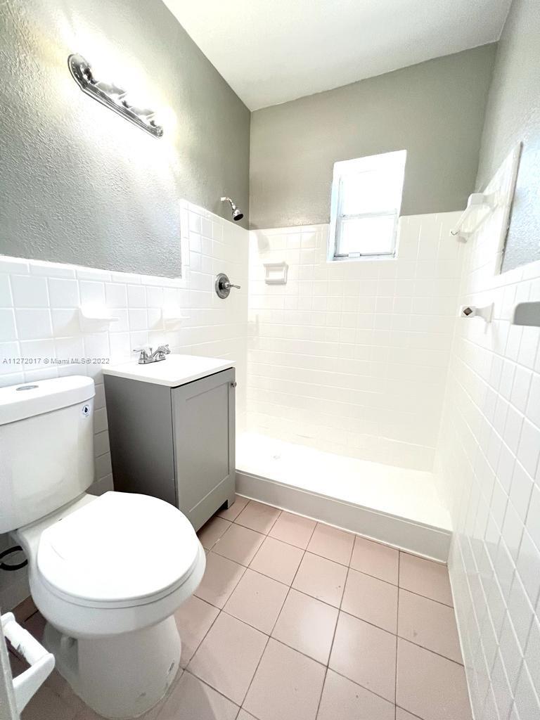 6811 NW 4th Ct Unit: 1