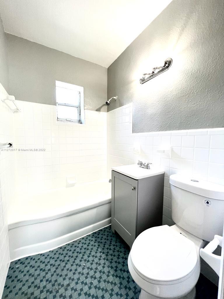 6811 NW 4th Ct Unit: 1