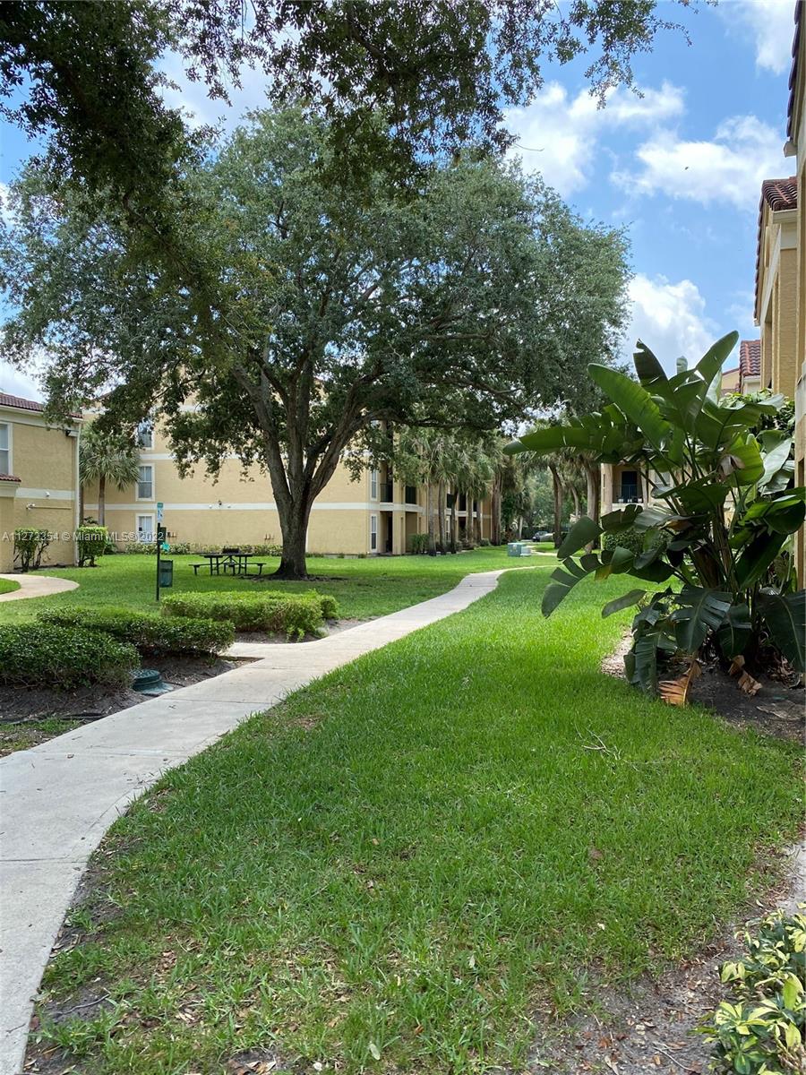 733 Riverside Dr Unit: 1226