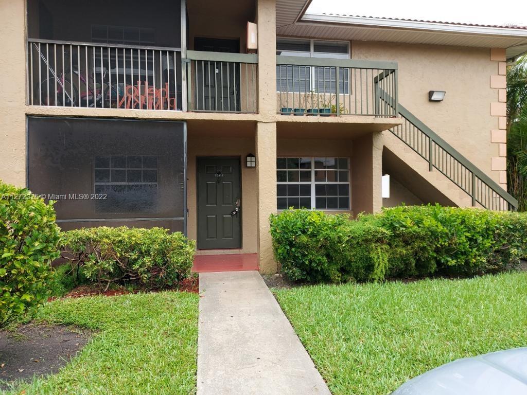 10445 NW 7th St Unit: 104