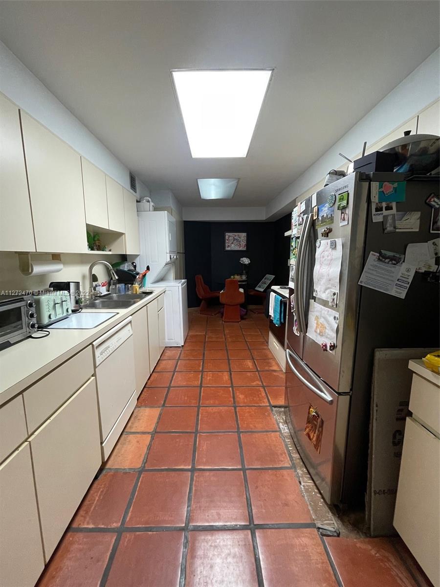 1111 Crandon Blvd Unit: A706