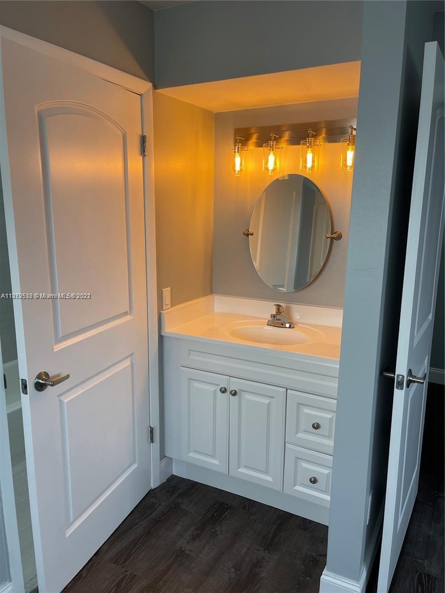 6211 SW 138th Ct Unit: J