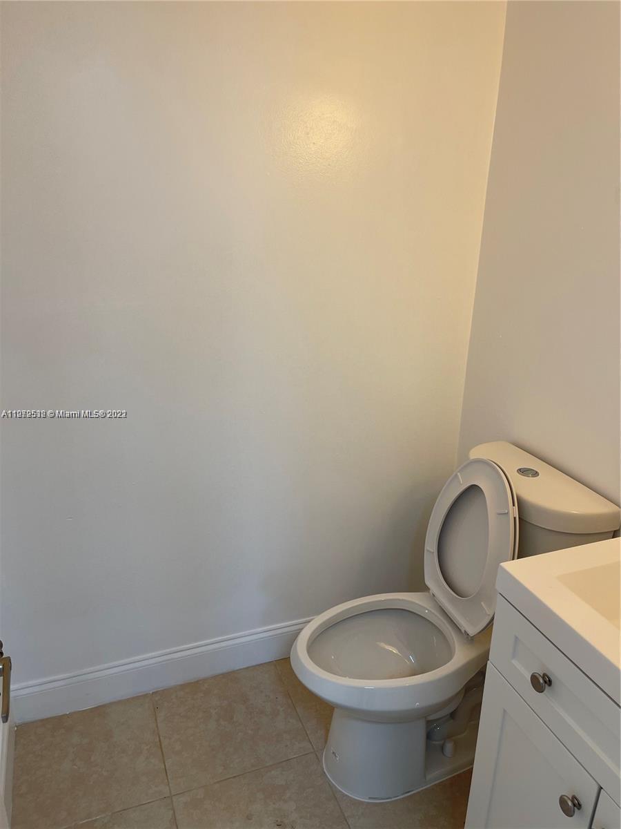 6211 SW 138th Ct Unit: J
