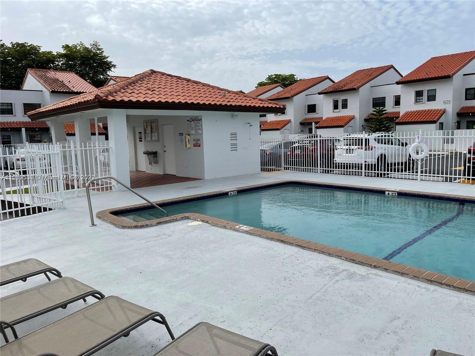 6211 SW 138th Ct Unit: J