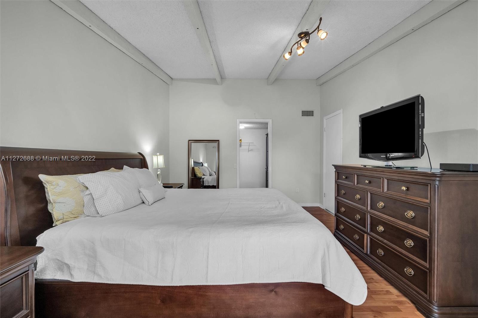 6609 SW 116th Pl Unit: D4
