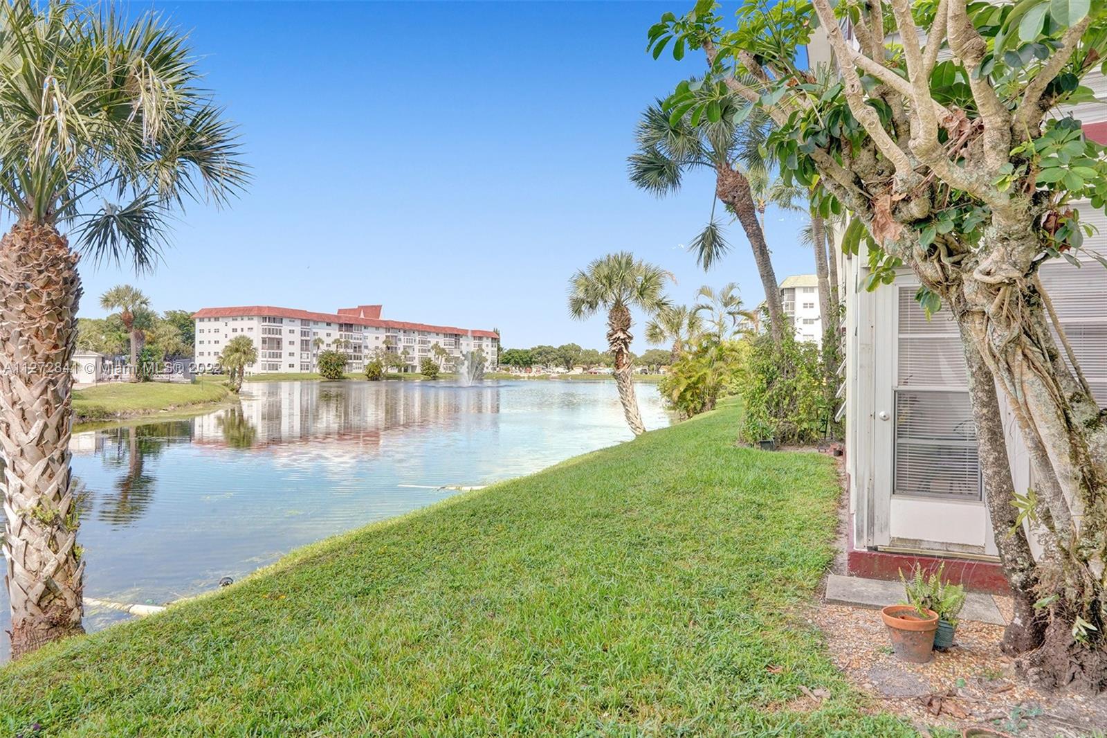 4851 NW 21st St Unit: 112