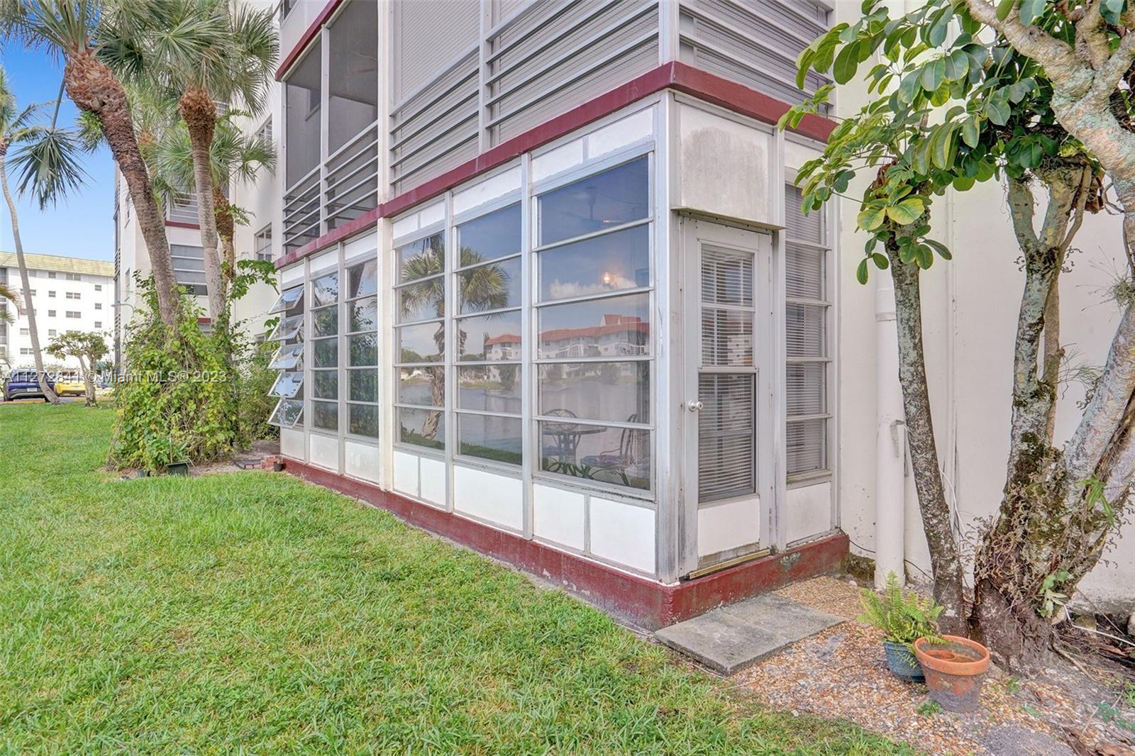 4851 NW 21st St Unit: 112