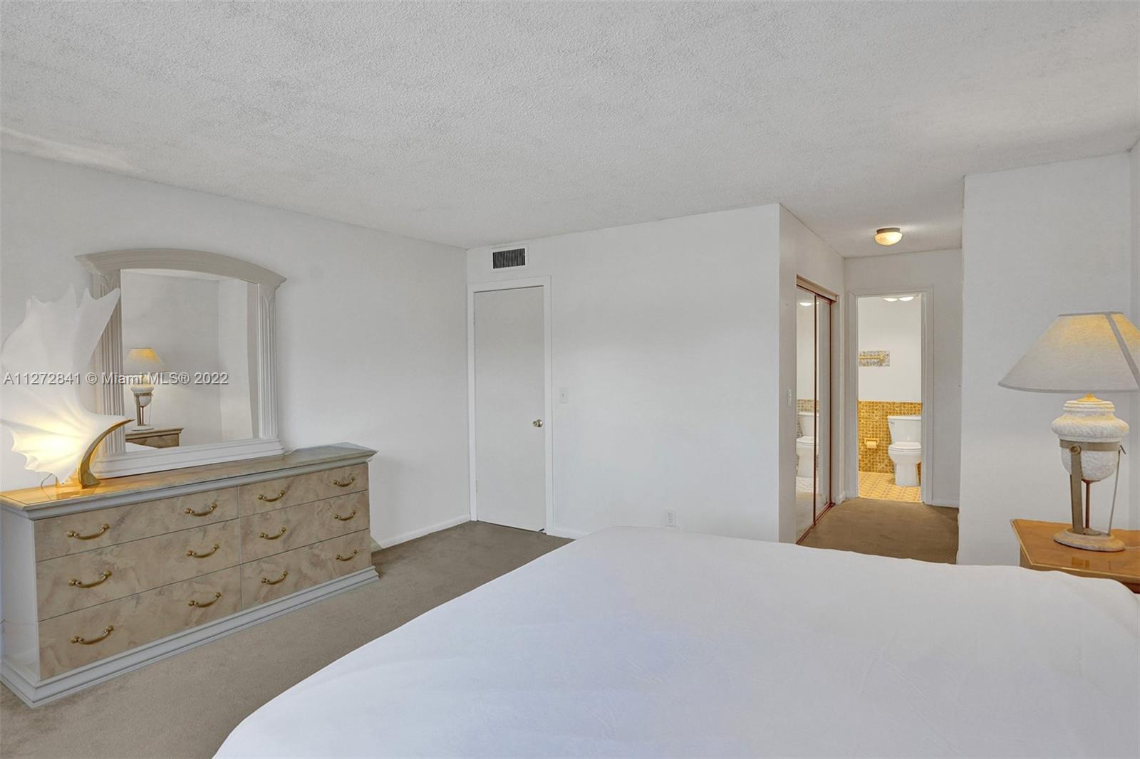 4851 NW 21st St Unit: 112