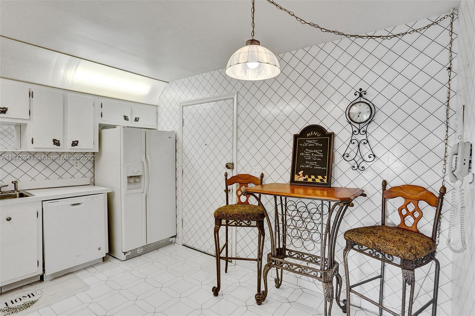 4851 NW 21st St Unit: 112