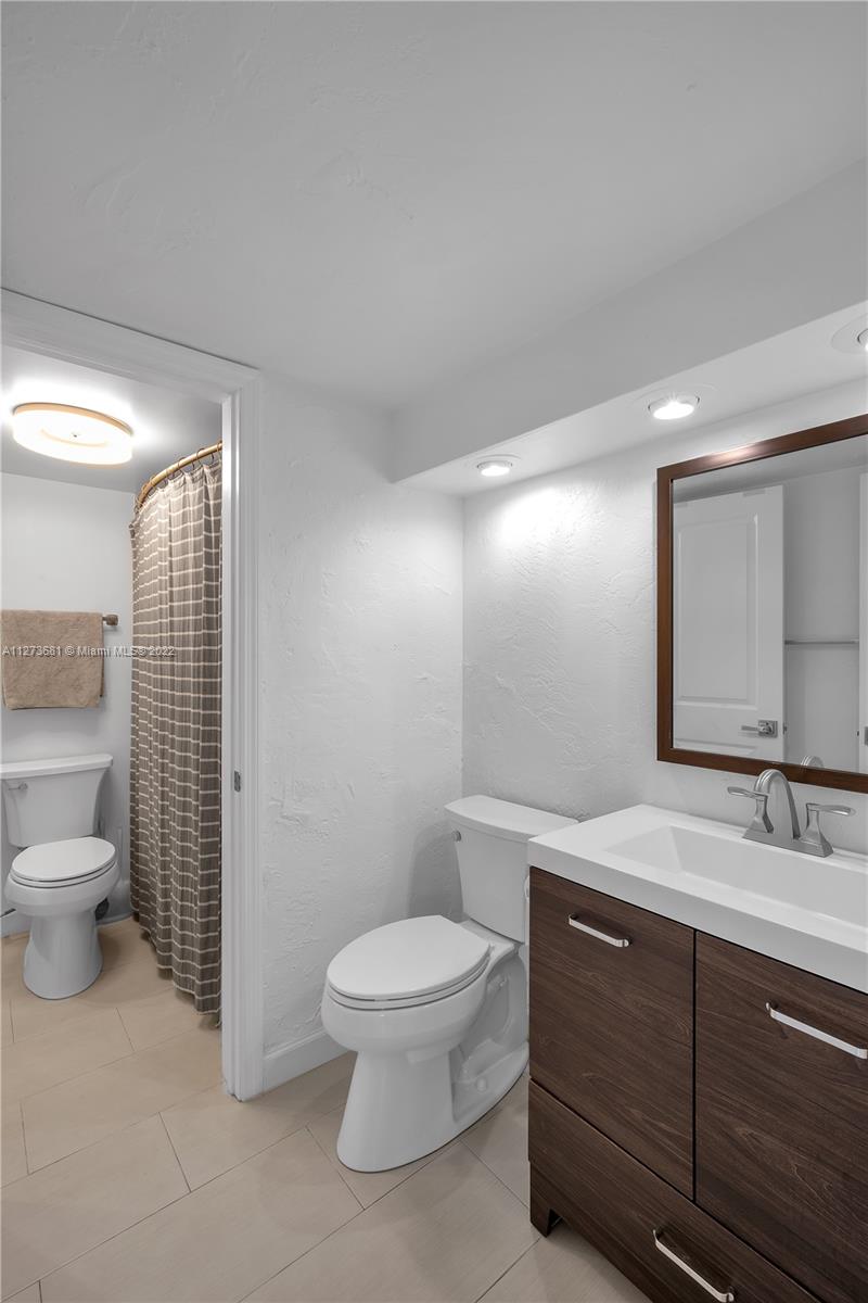 6890 N Kendall Dr Unit: B302