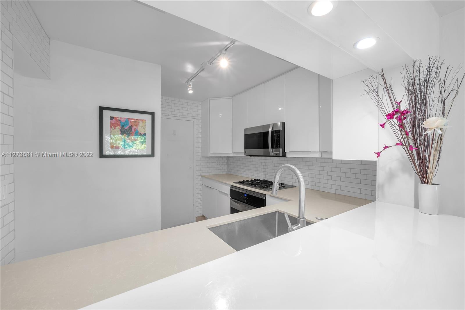 6890 N Kendall Dr Unit: B302