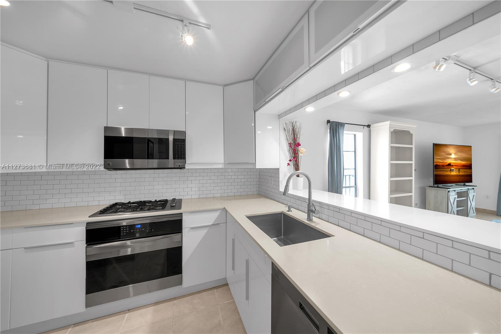 6890 N Kendall Dr Unit: B302