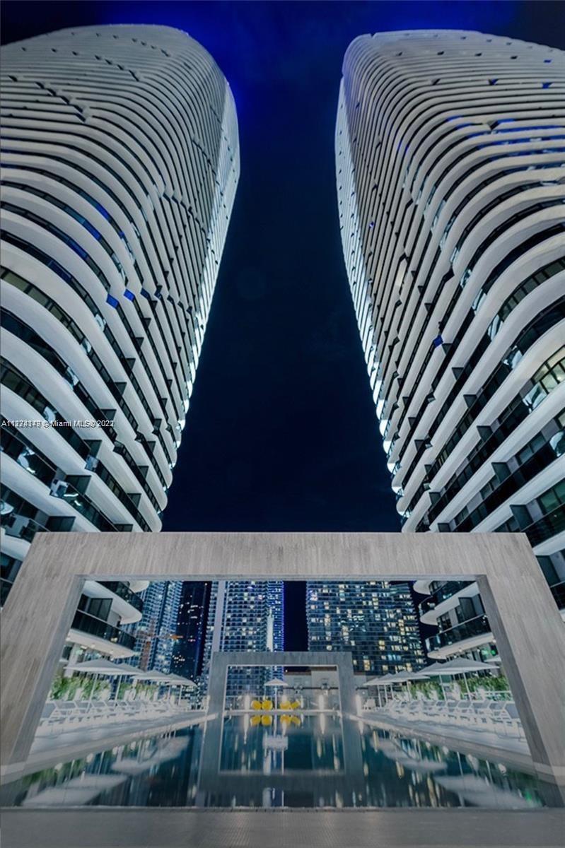 45 SW 9th St Unit: 4001