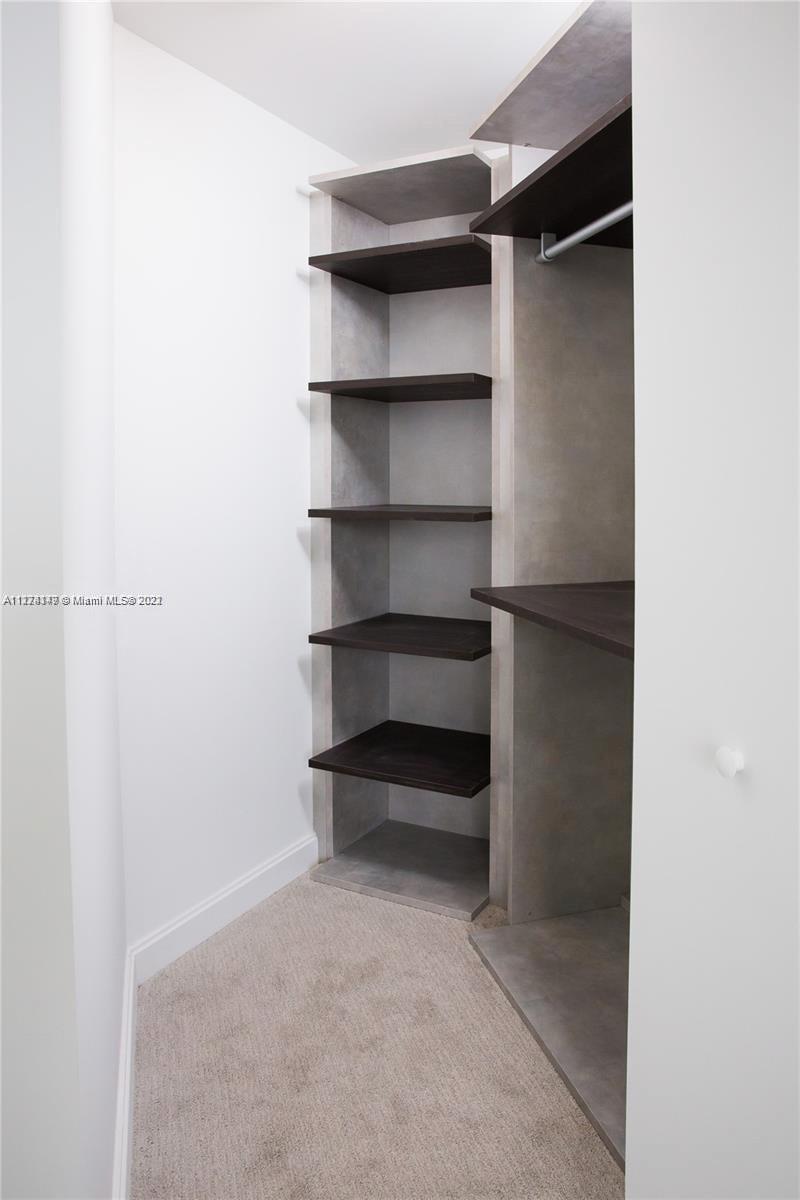 45 SW 9th St Unit: 4001