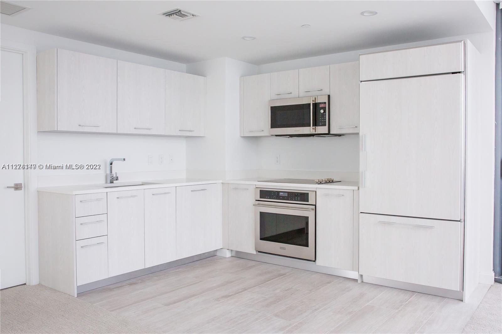 45 SW 9th St Unit: 4001