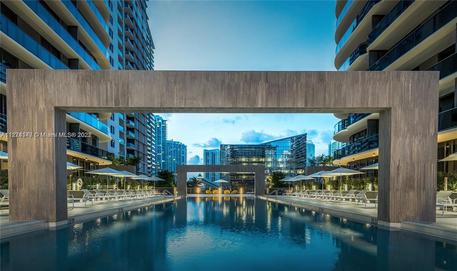 45 SW 9th St Unit: 4001