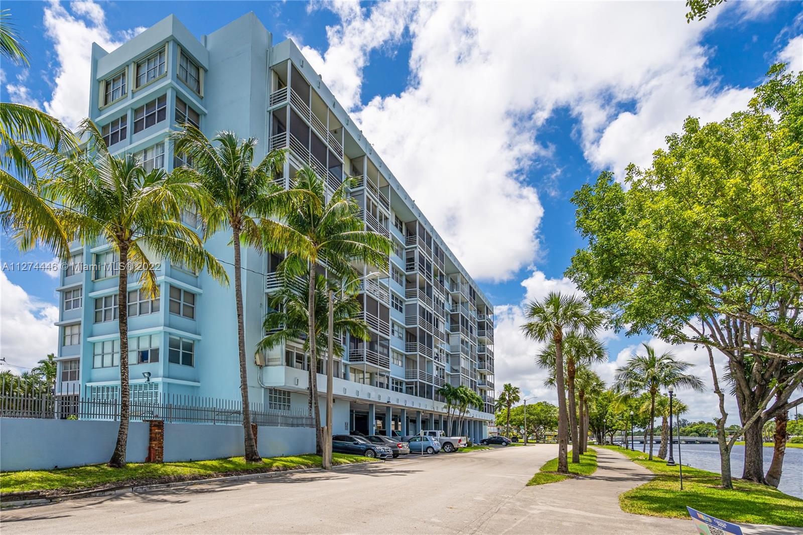 16850 S Glades Dr Unit: 4E