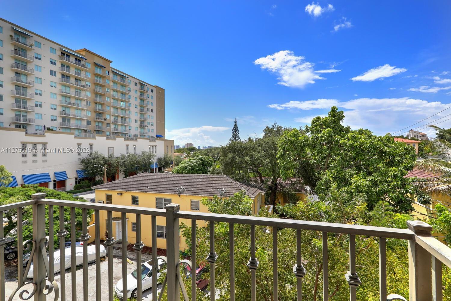 20 Calabria Ave Unit: 300