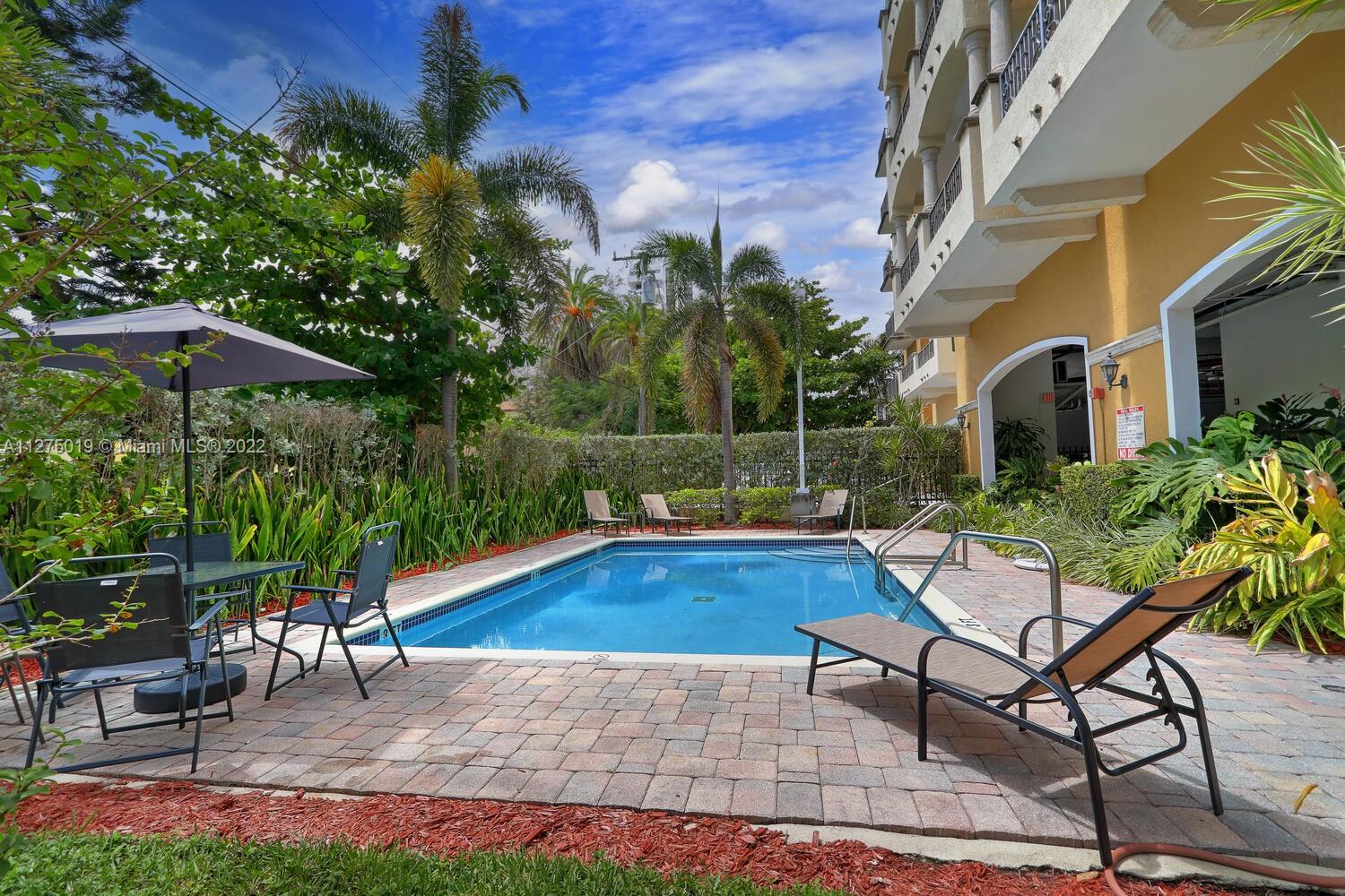20 Calabria Ave Unit: 300