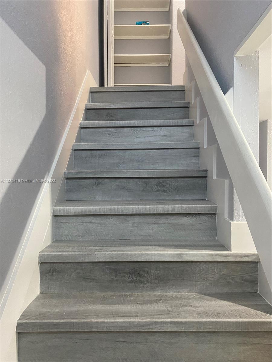 15825 SW 90th Ct Unit: 1B