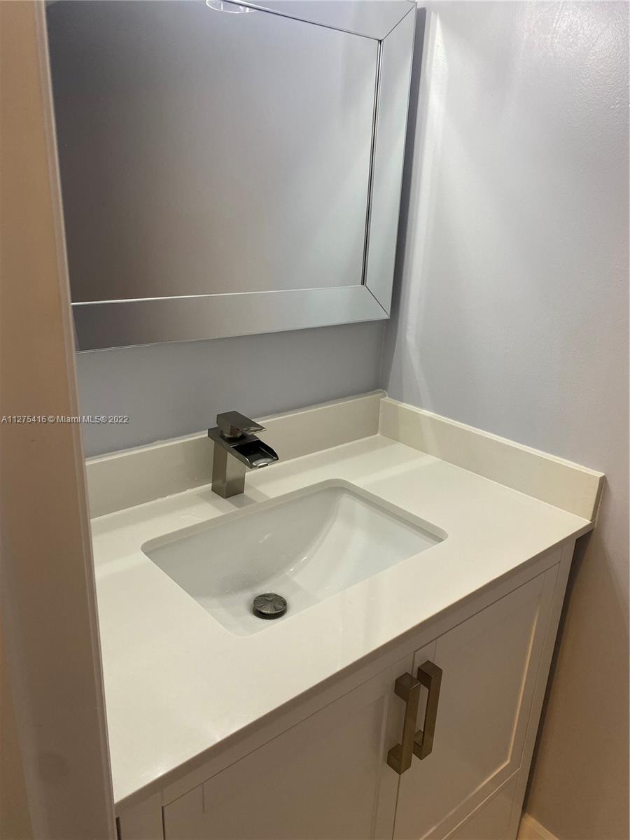 15825 SW 90th Ct Unit: 1B