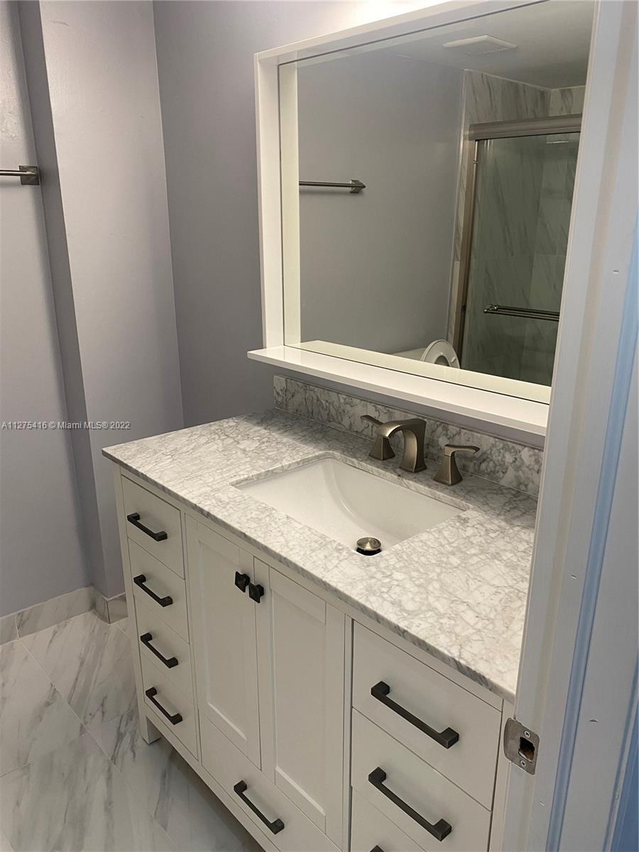 15825 SW 90th Ct Unit: 1B