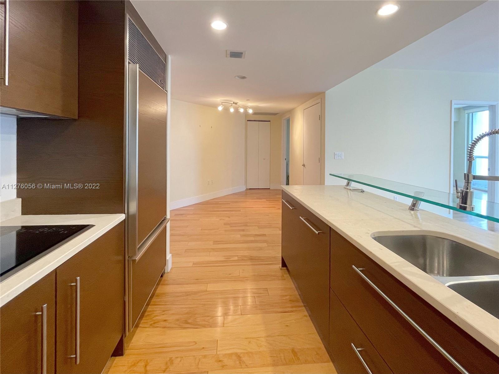 475 Brickell Ave Unit: 2909