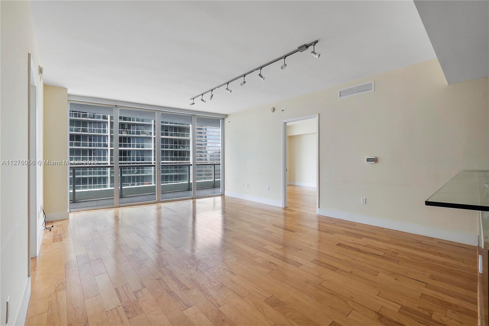 475 Brickell Ave Unit: 2909