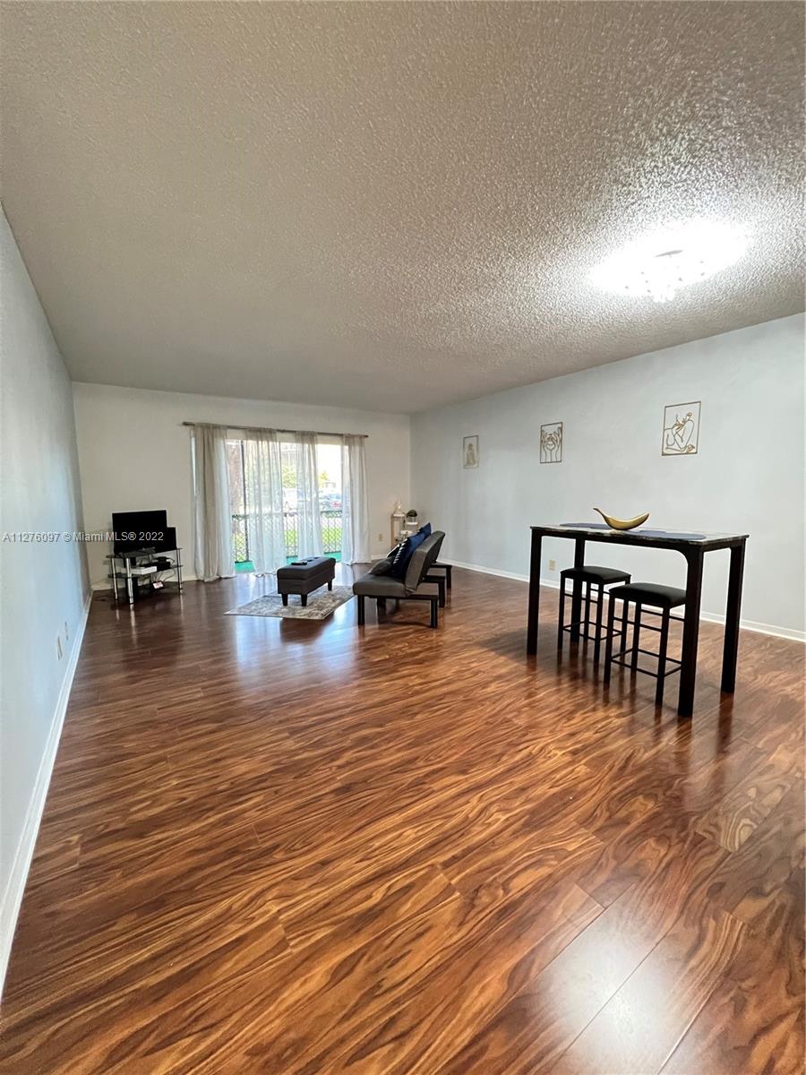 6101 N Falls Cir Dr Unit: 106