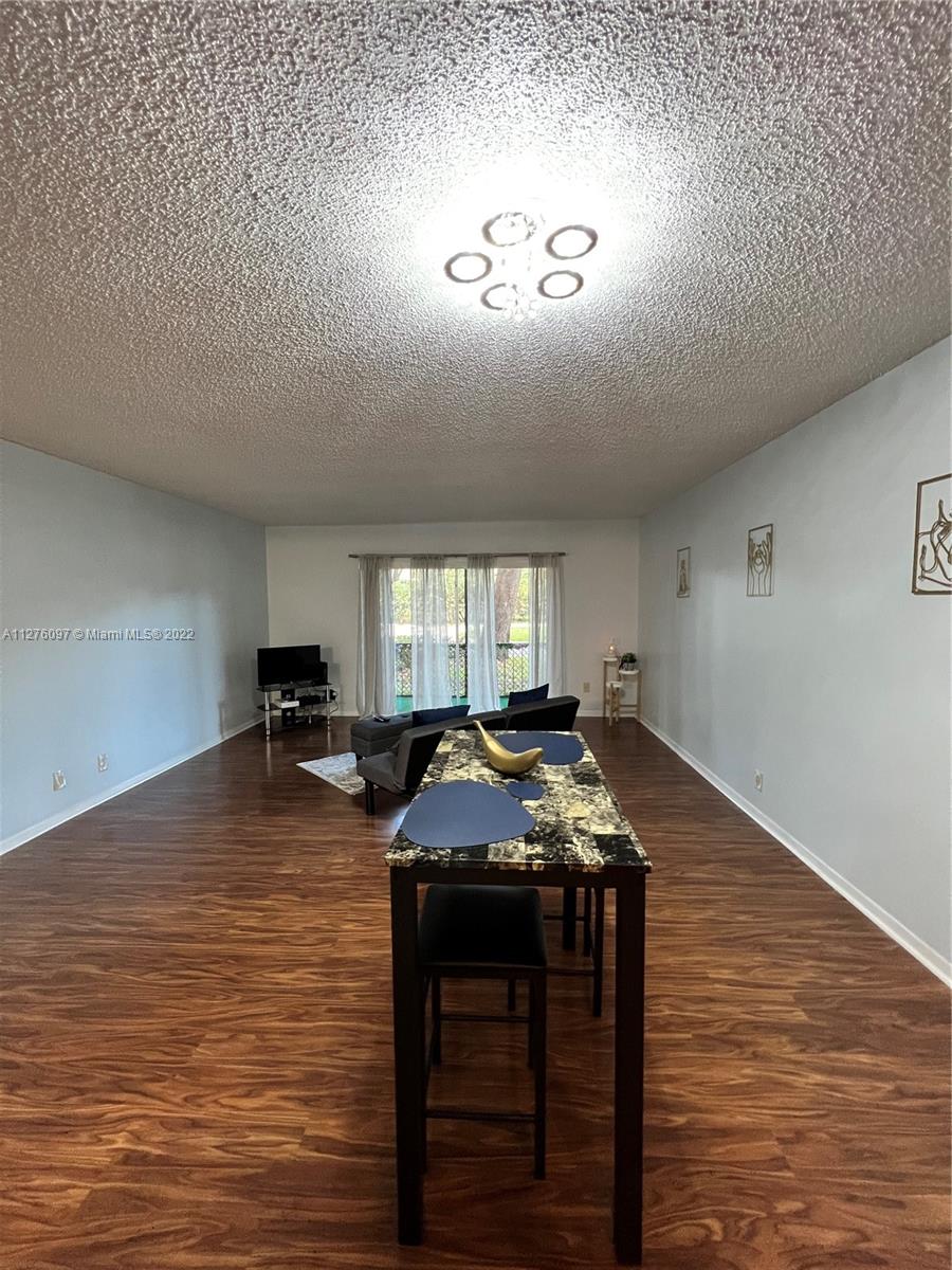 6101 N Falls Cir Dr Unit: 106