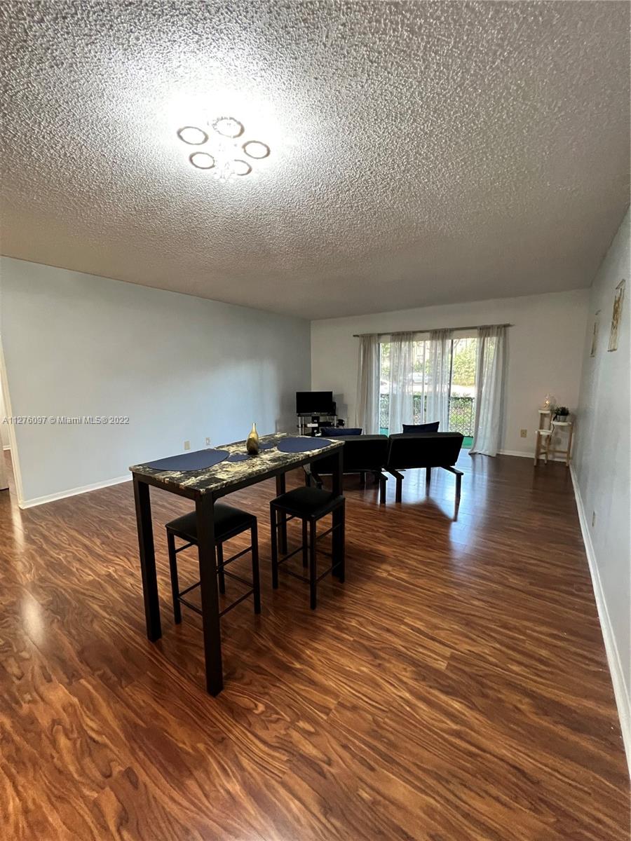 6101 N Falls Cir Dr Unit: 106