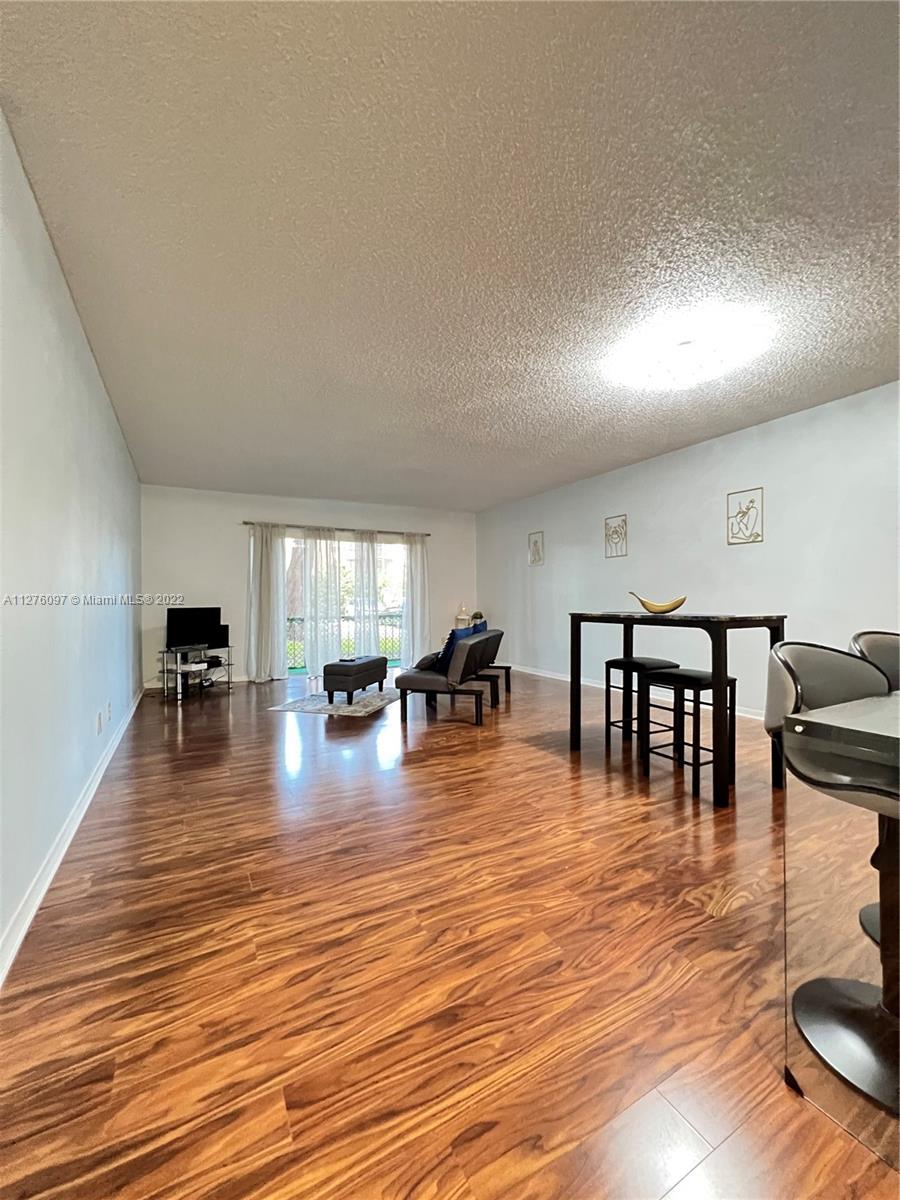 6101 N Falls Cir Dr Unit: 106