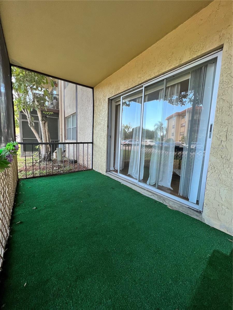 6101 N Falls Cir Dr Unit: 106