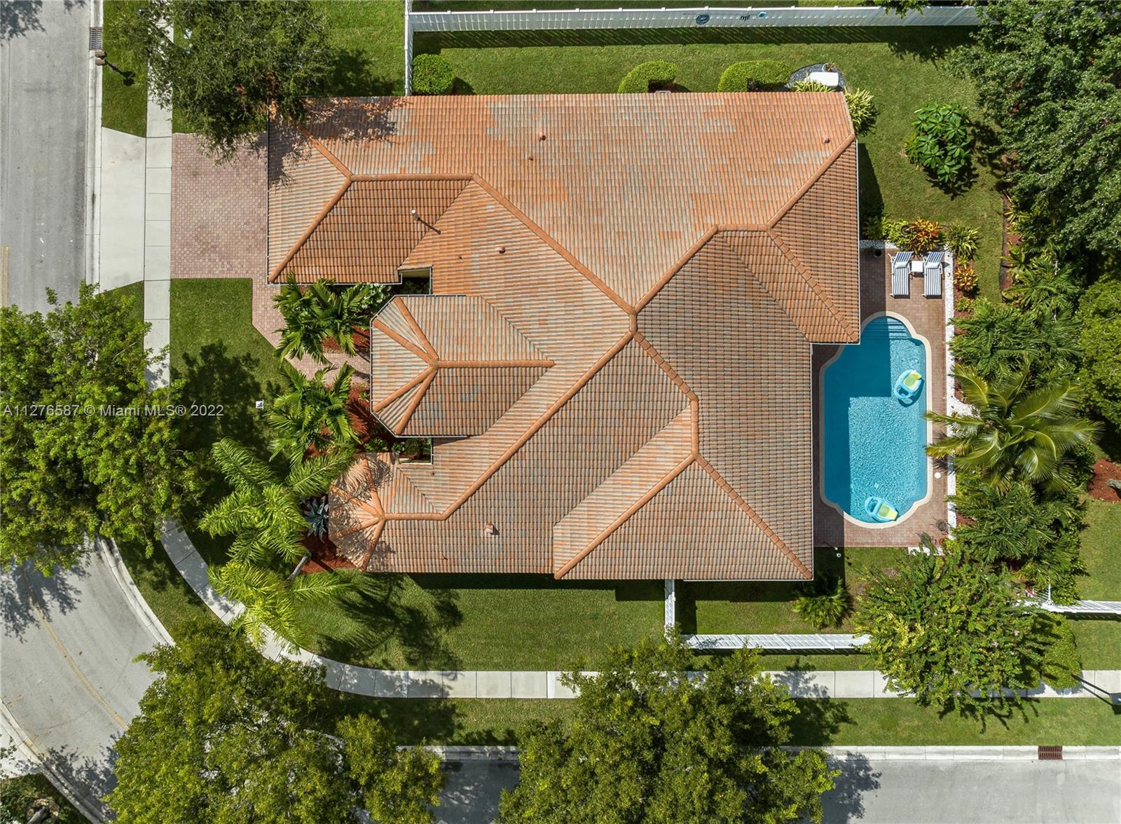 1886 NW 140th Ter