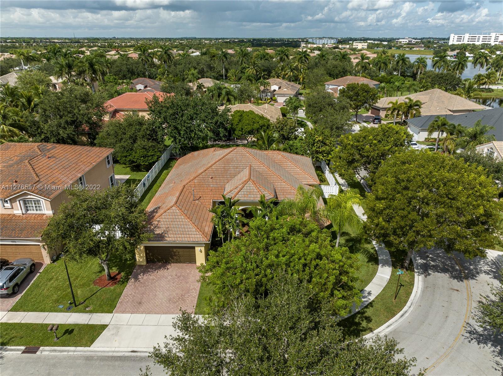 1886 NW 140th Ter