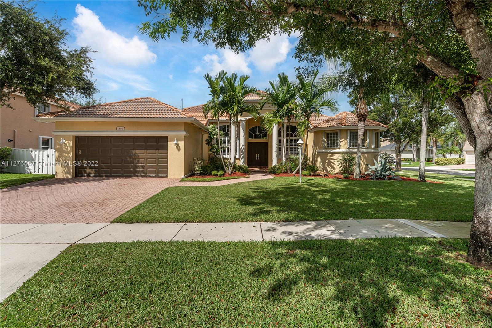 1886 NW 140th Ter
