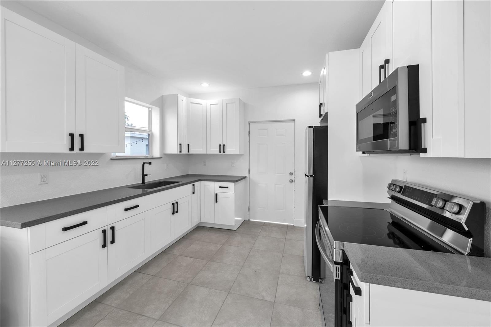 317 NW 39th St