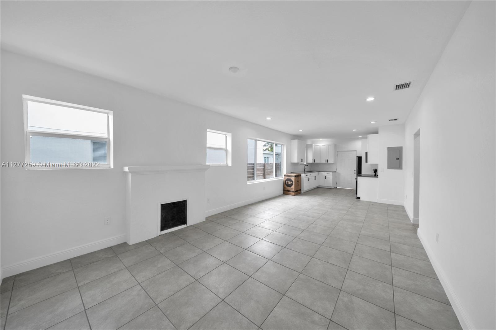 317 NW 39th St