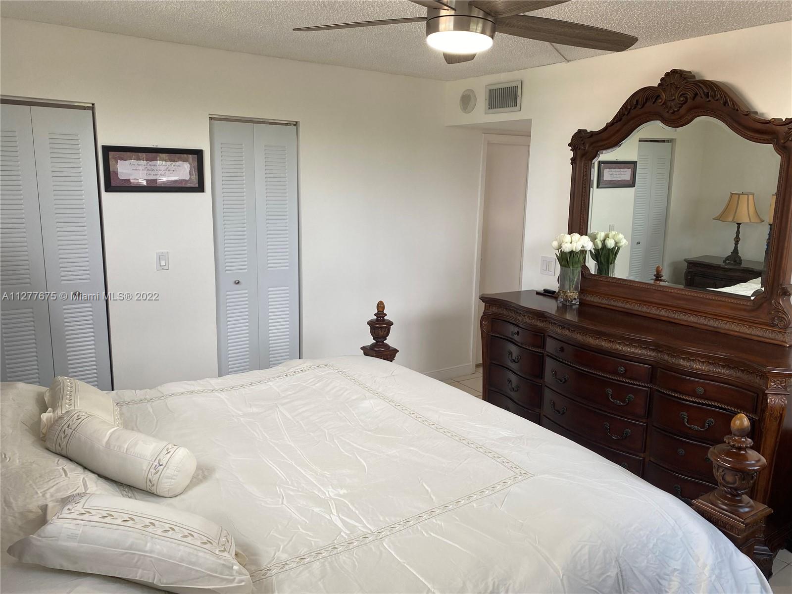 2821 NE 163rd St Unit: 3W