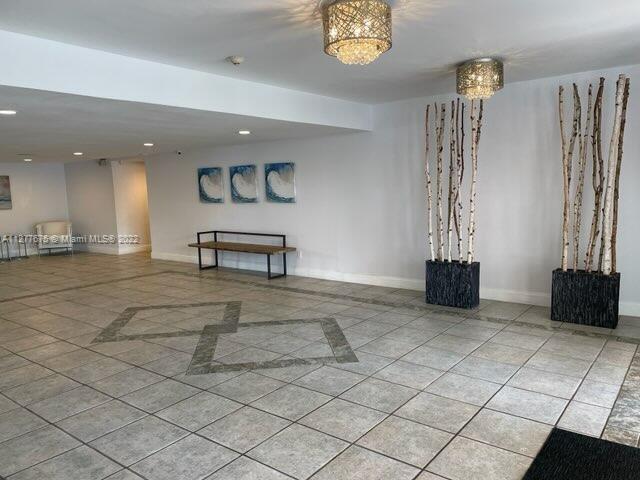 2821 NE 163rd St Unit: 3W