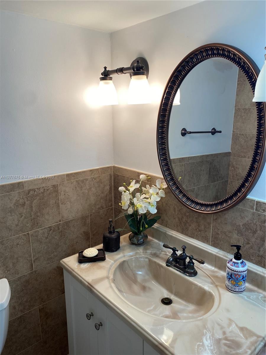 2821 NE 163rd St Unit: 3W