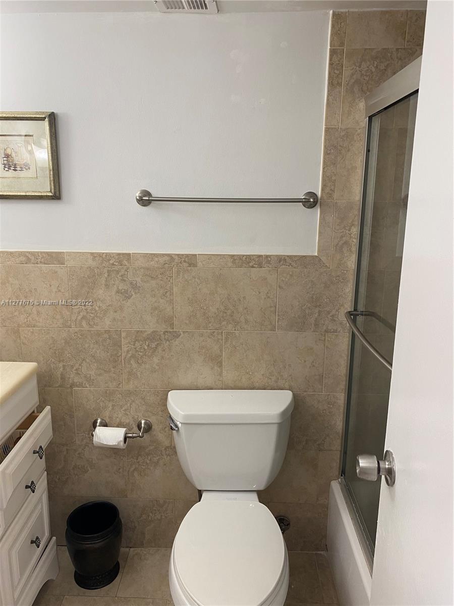 2821 NE 163rd St Unit: 3W