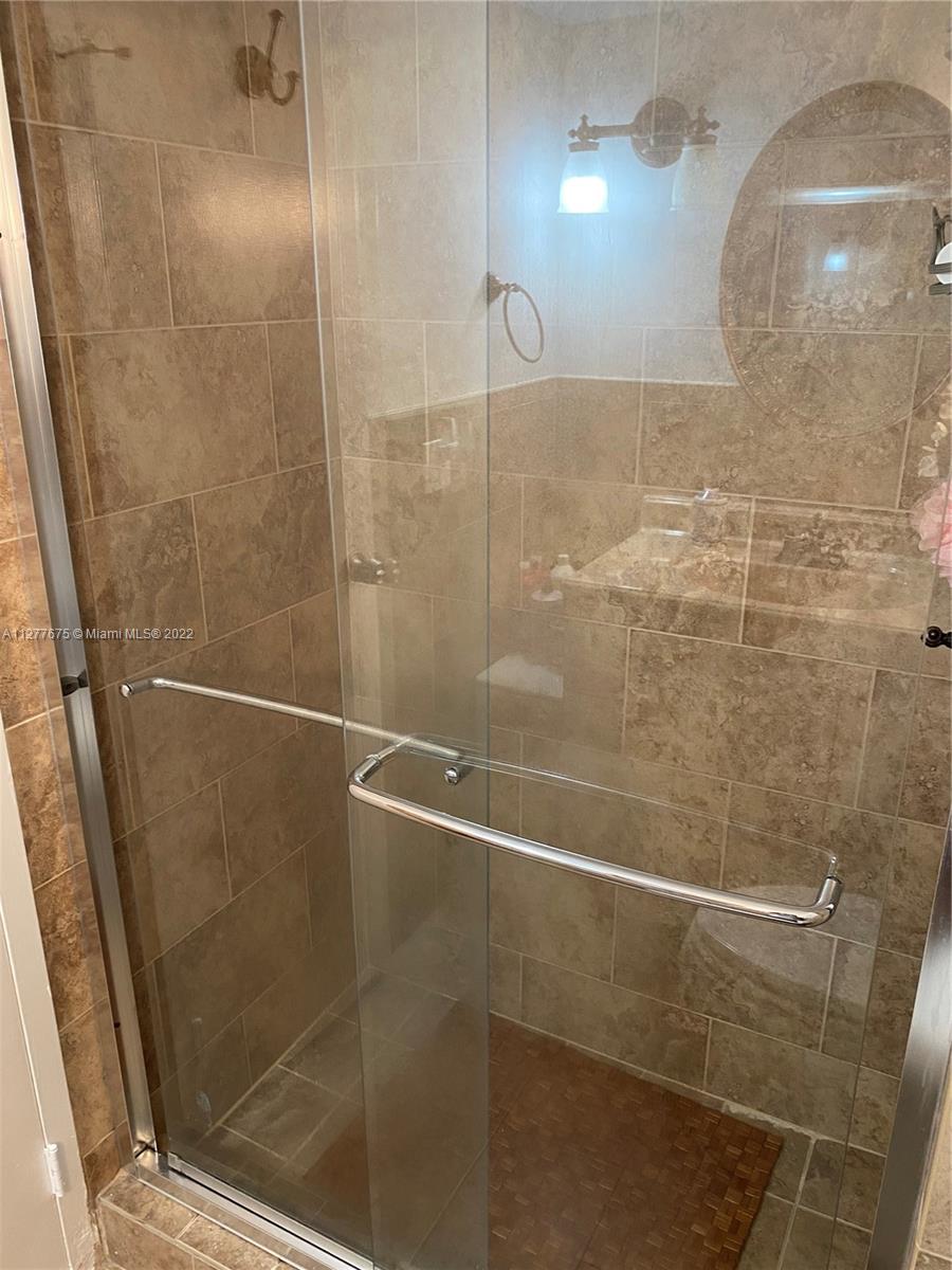 2821 NE 163rd St Unit: 3W
