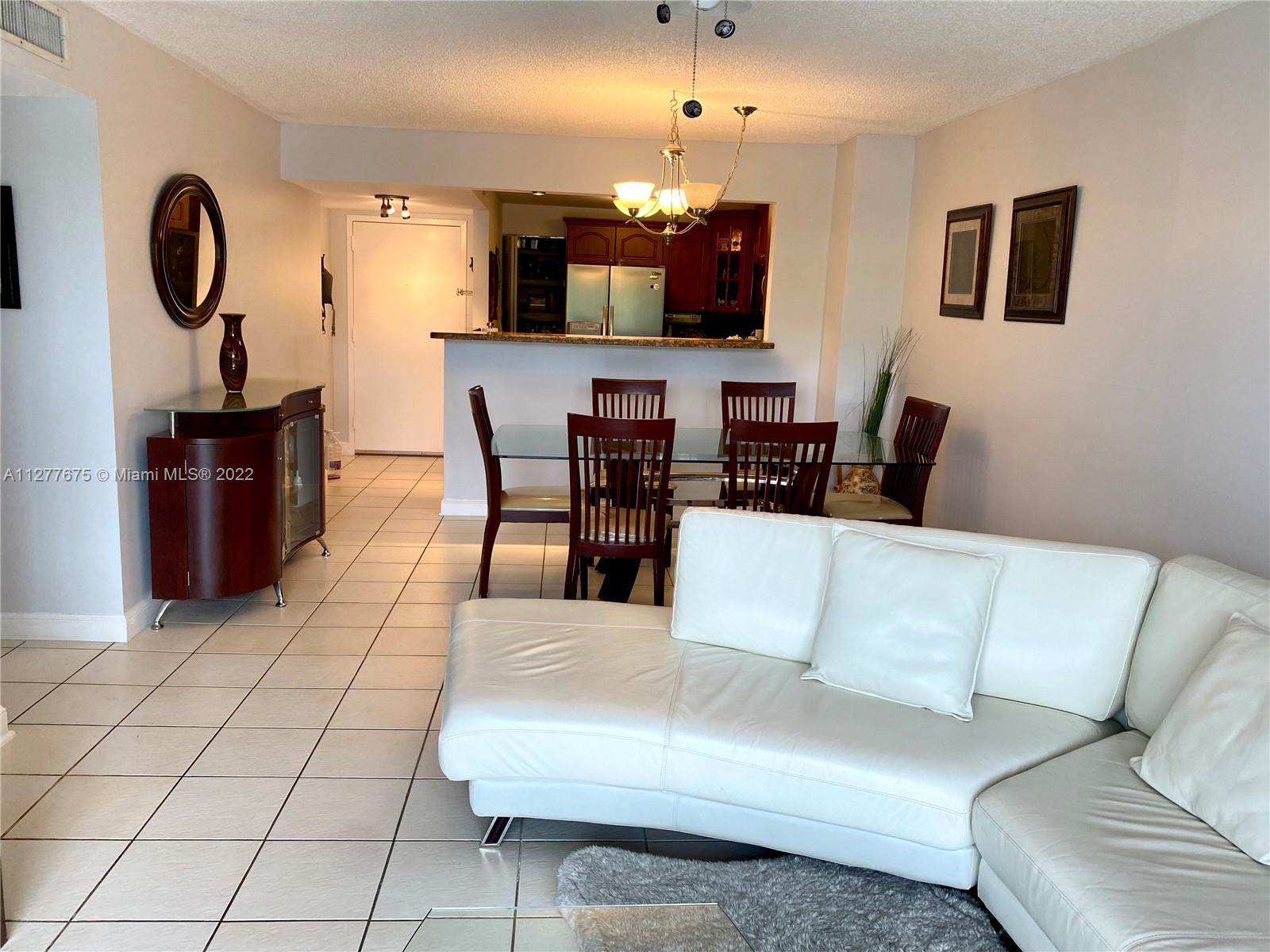 2821 NE 163rd St Unit: 3W