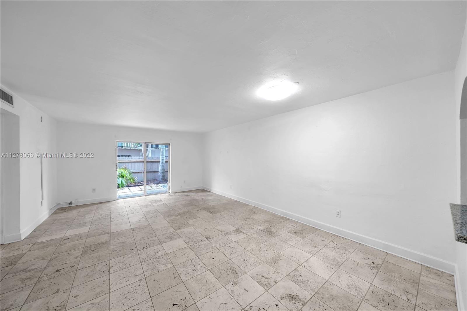 8650 SW 67th Ave Unit: 1010